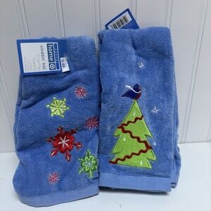 4 Vintage 2005 Target Home Christmas Sleddin Hill Fingertip Hand Towels Blue New
